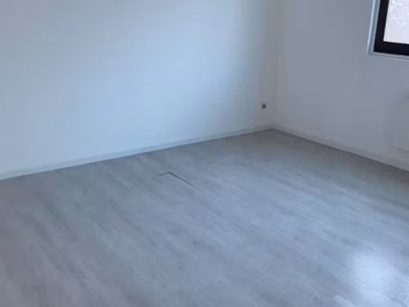 f2 disponible de suite