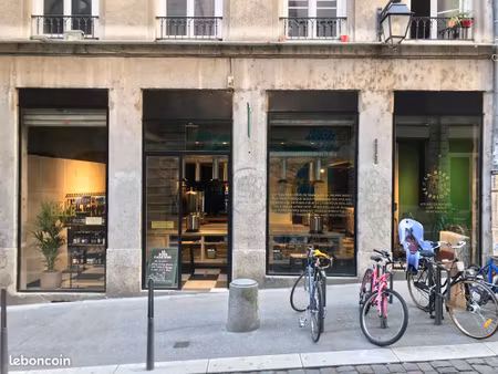 local commercial  rue saint polycarpe  lyon 1er  170 m² environ