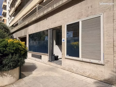 local commercial 73 m² nice