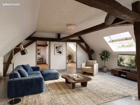 appartement esprit loft / t3 de 55 m² dont 77 m²sol – plein centre d'écommoy