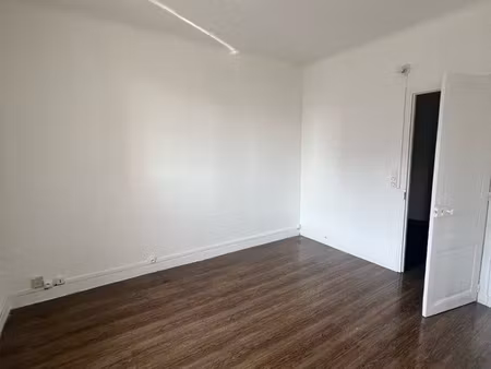 appartement type 3 pièces à louer proche métro