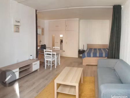 versailles saint-louis – studio meublé 27 m²