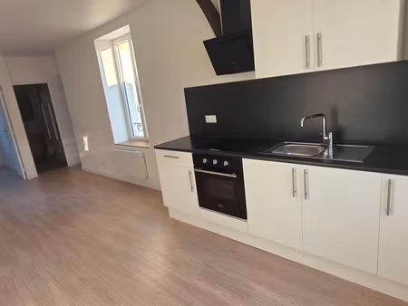 t3 47 m² entièrement rénové – vierzon – plain-pied  fibre  sécurisé  jardin – coloc possib
