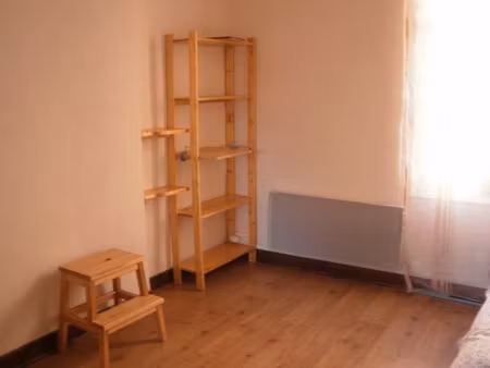 studio meuble tres agreable