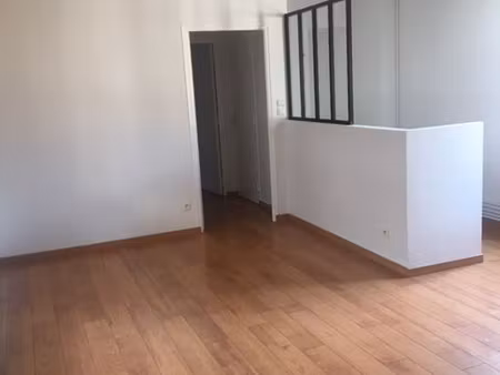 appartement 2 pièces f2 de 43 m2 au 2 ème étage  hyper centre de soissons