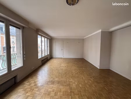 bureaux 100 m² reims