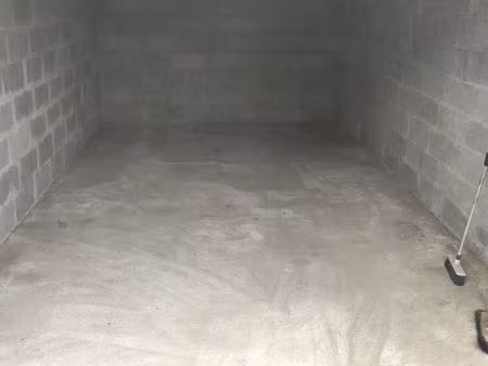 garage/box/garde meuble