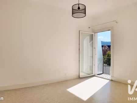 studio 1 pièce 26 m²
