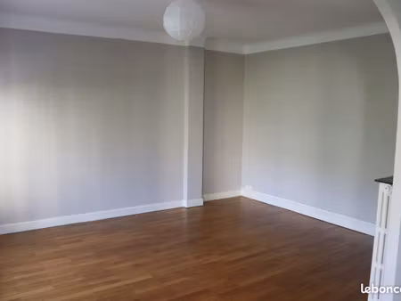 a louer t3 84 m2 spacieux et lumineux