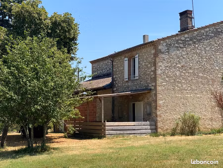 briatexte : ferme à rénover avec dépendances