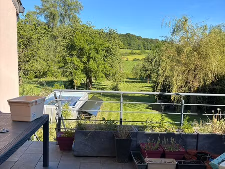 maison avec piscine et rivière