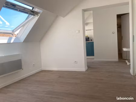 t1 bis rénové — propriétaire direct — 460/mois