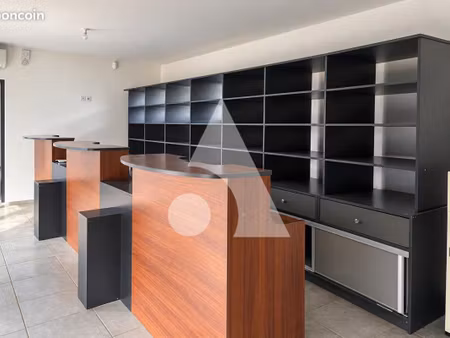 local commercial 130 m²