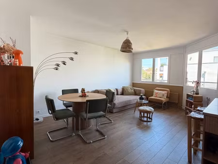 t3 de 69 m² – anglet saint-jean – résidence sécurisée – parking – 310 000