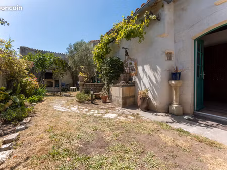 maison de famille au morinand avec bail de 10 mois / le bois plage