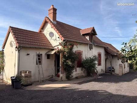 maison la ferte hauterive