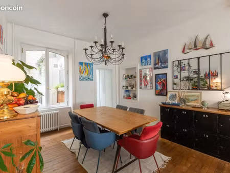 maison de ville 6 pièces 150 m²