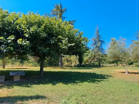 terrain 885 m² carpentras