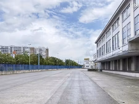 entrepôt 2400 m² bobigny