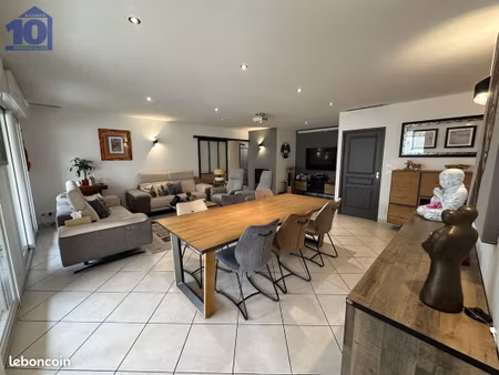 villa 6 pièces 142 m²