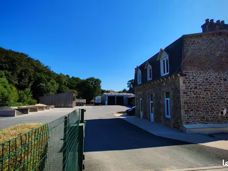 location ensemble professionnel – moncontour