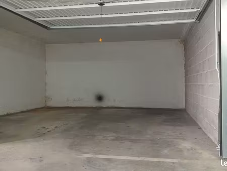 grand box double de 23 m² à louer – résidence sécurisée – proche rer vert-galant