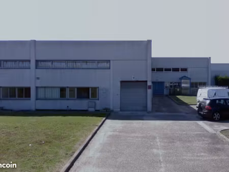 entrepôt + bureaux 185 m² – zi blanquefort – parking – rocade à 10 min