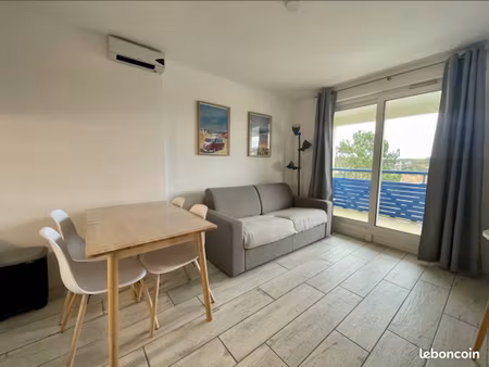 appartement t2 avec balcon dans une résidence en front de mer à lacanau océan