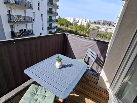 ? studio meublé 25 m² avec balcon – résidence récente – tram (ligne 1) à 3 min à pied