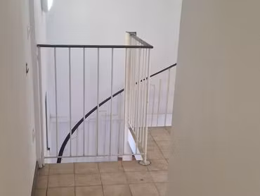 nous proposons à la location 100 m2 de bureaux et 100 m2 de dépôt à la zone de la semair a