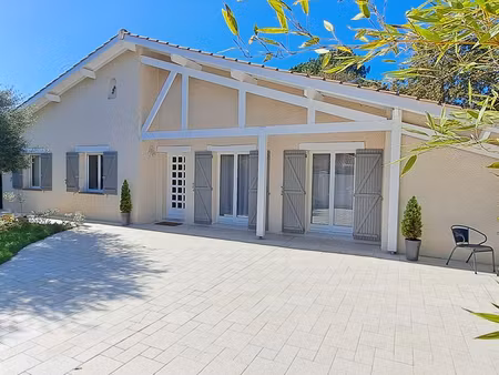 maison de plain-pied 5 pièces 120 m² et garage de 54 m² quartier calme et résidentiel