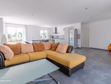 maison 121 m² - dépendance indépendante - terrain 974 m² - mèze