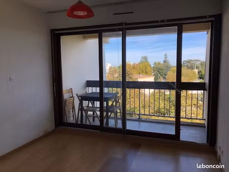 studio 20 m2 avec balcon gradignan