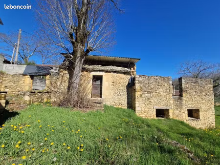 maison 25 m² meyrals