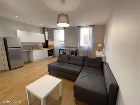 appartement climatisé hyper centre 2 pièces avec parking privatif
