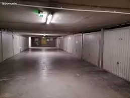 garage box fermé & sécurisé – proche centre-ville de fréjus – 130 /mois