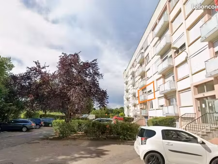 f3 familial au 1er étage secteur beauregard  a31 et gare