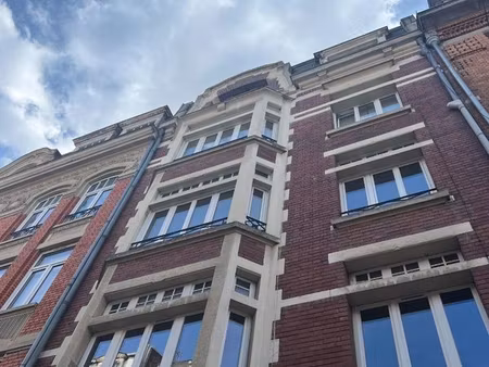 appartement 2 pièces 84 m²