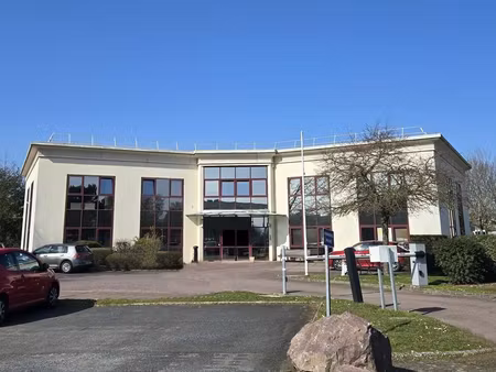 bureaux 932 m² caen