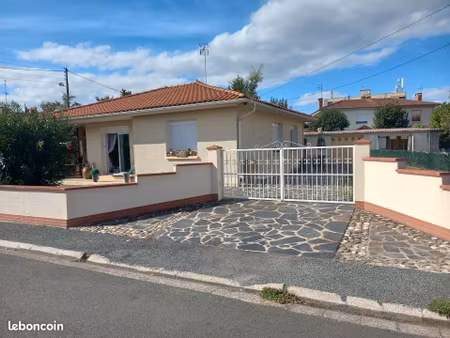 loue maison individuelle 3 chambres