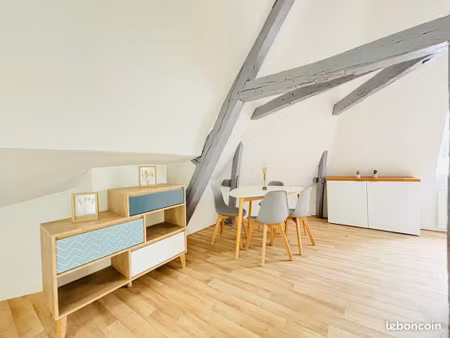 appartement rénové meublé 35 m² laon ville haute  plateau