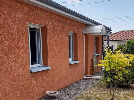 maison de plain-pied de 2010 avec jardin