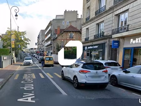 local commercial 105 m²