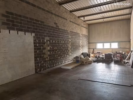 local industriel 188 m²
