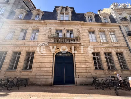 bureaux 66 m²