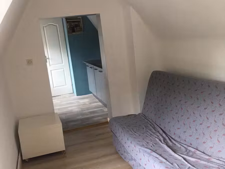 location studio meublé