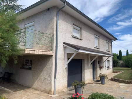 maison 6 pièces 203 m²