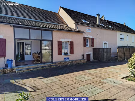 maison 7 pièces 203 m²