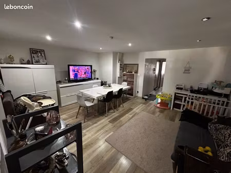 f3 de 63 m² avec jardin   climatisation et cuisine équipée