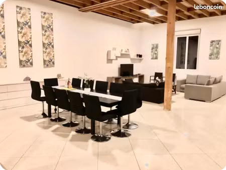 maison loft de 210m2 avec salon spacieux de 125m2